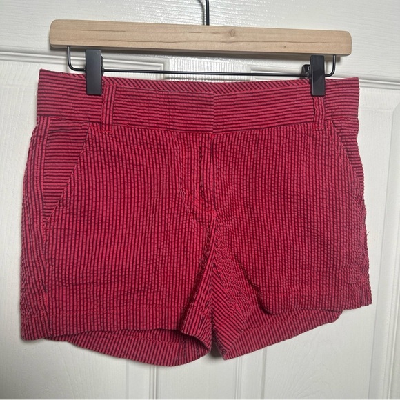 J. CREW Women’s Size 0 Dark Pink and Navy Stripe Seersucker Shorts 100% Cotton - Picture 3 of 9